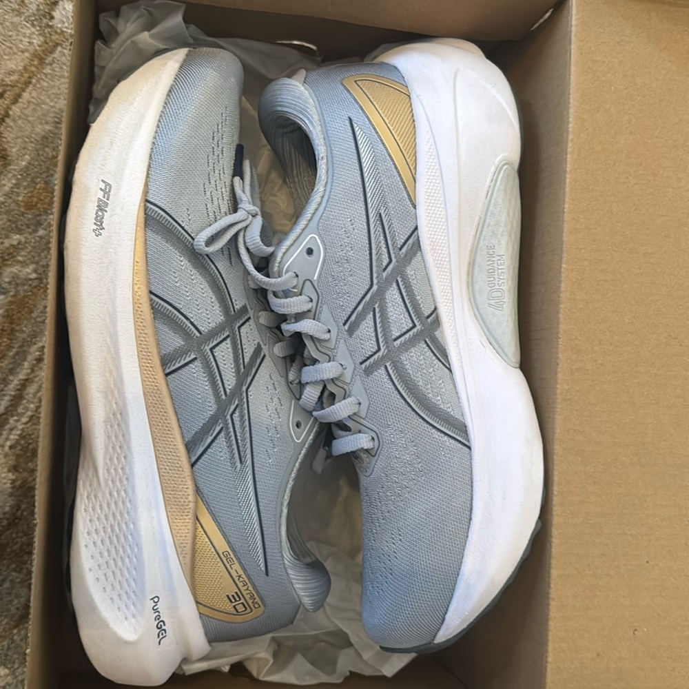 ASICS gel kayano 30- new in box!